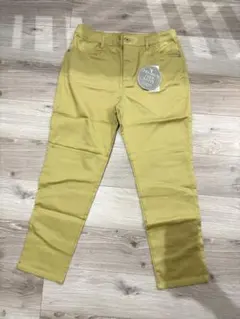 イエロー スリムフィット カジュアルパンツ LL