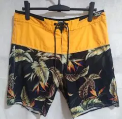 Billabong ボードショーツ　ビラボン　ボタニカル柄　海パン　水着　32