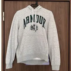 アンダーアーマーパーカーサイズ不明