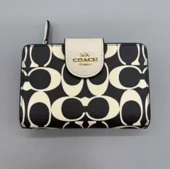 COACH CP420 二つ折り財布 シグネチャー 白黒 コーチ - メルカリ
