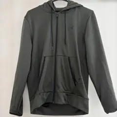 Under Armour カーキ パーカー SM/MD