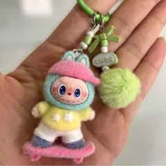 ラブブ キーホルダー