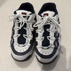 FILA スニーカー