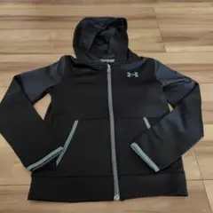 Under Armour ColdGear ブラックパーカー YSM