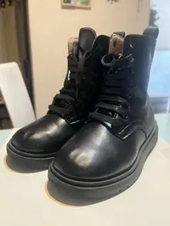 サイズ35 (22㎝~22.5㎝) キッズブラックレザーブーツ ジッパー付き