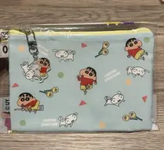 韓国限定　クレヨンしんちゃん ポーチ 水色
