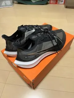 Nike ランニングシューズ　ズームグラビティ　32cm
