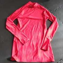 UNDER ARMOUR 長袖赤Tシャツ