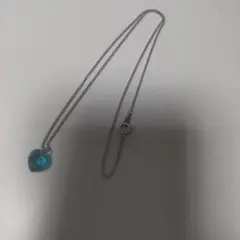 青色ハート型ペンダントネックレス
