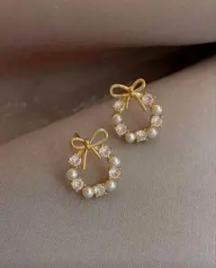 リース型ゴールドピアス