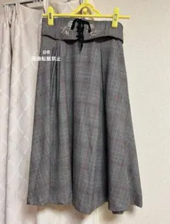 デビュードフィオレ グレンチェックスカート 花柄 刺繍