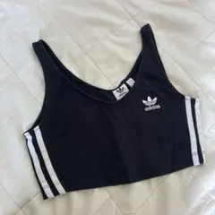 adidas ブラック タンクトップ ショート丈