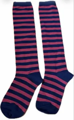 赤と黒のストライプ ロングソックス 約30cm