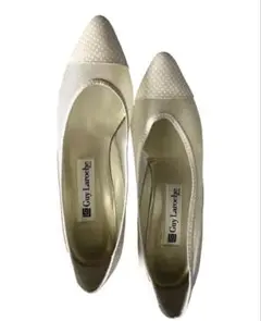 Guy Laroche アイボリー パンプス サイズ５　試し履き　ギラロッシュのサムネイル