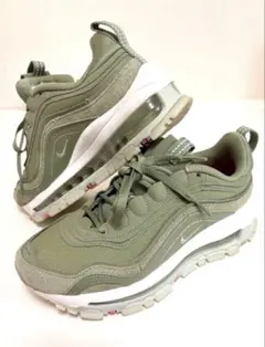 Item thumbnail for item d3ca2bd4-1b0c-4447-8768-3612e5cfec68