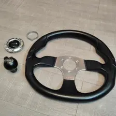 正規品momo　コマンド2R　35φ momo　シフトノブ　2タイプ 操作してみたくなるデザインの“momo COMMANDO 2R”にステアリングを交換