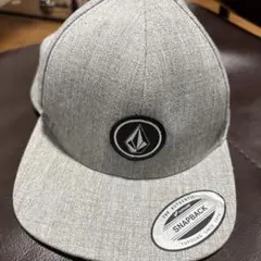 VOLCOM スナップバック キャップ グレー