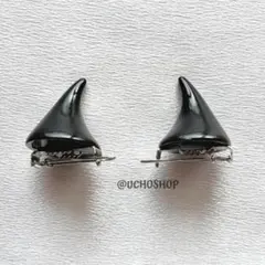 【2個セット】ヘアクリップ 小悪魔（鬼）角 ブラック