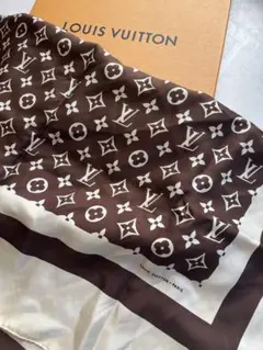 【極美品】LOUIS VUITTON モノグラム　スカーフ　シルク100%