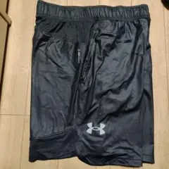 Under Armour ISO-CHILL ショートパンツ ブラック