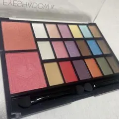 アイシャドウパレット 多色 ハイライト・チーク付き