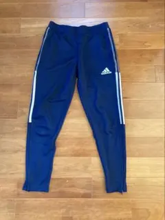 adidas パンツ