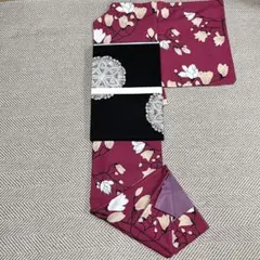 売り切りたいです】振袖 成人式 正絹 古典柄 赤 黒 桜 鞠 金彩 刺繍