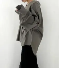 Olu. タックデザインシャツブラウス