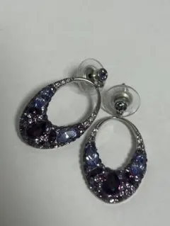 スワロフスキー　SWAROVSKI クリスタル　ピアス　パープル、ブルー系
