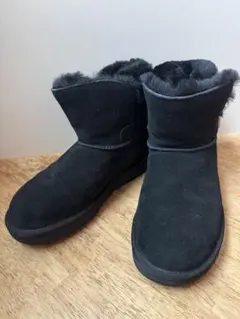 UGG アグ　ブラック　スエード　ブーツ ベルト　ムートン　ボア　22cm
