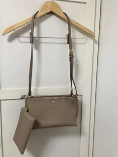 ikka ポーチ付ショルダーバッグ