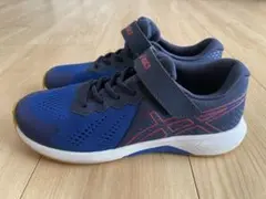 asics スニーカー　22.5cm