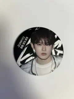 TREASURE ジュンギュ 缶バッチ KINGKONG