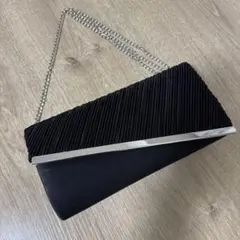 値下げ☺︎プリーツデザイン　ショルダー　クラッチバッグ　ブラック