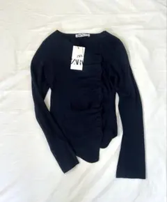 ZARAネイビートップス