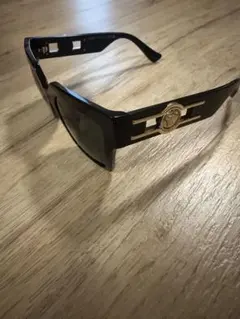VERSACE サングラス メデューサ ブラック ゴールドのサムネイル