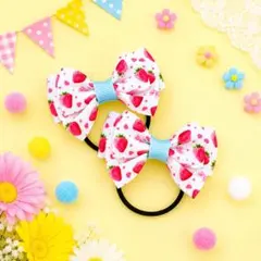 ハンドメイド　キッズリボンヘアゴム2個セット　水色　いちご