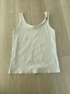 ホワイトリブ編みタンクトップ