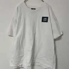 a592 白　Tシャツ　　柄　ワンポイント　ボーイッシュ　夏　シンプルデザインのサムネイル