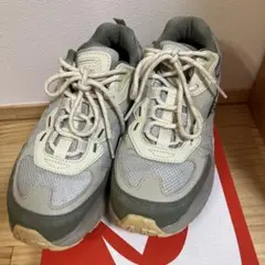 ハイテック　スニーカー　イーストエンド　サンド24.0 cmのサムネイル