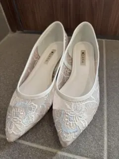 ダイアナ 刺繍入りパンプス 24cm
