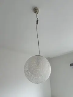 ヤマギワ株式会社　レトロ　シンプル　ホワイトペンダントライト 球形　P-567W ヤマギワ株式会社 レトロ シンプル ホワイトペンダントライト