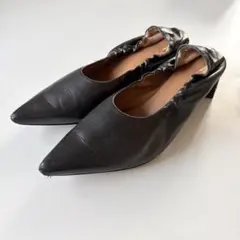 定価8万ロベールクレジュリーブラックポインテッドトゥレザーパンプス24.0のサムネイル