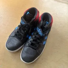 adidas ハイカットスニーカー 黒/赤