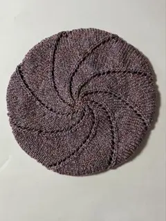 ハンドメイド　うず巻き模様のベレー帽