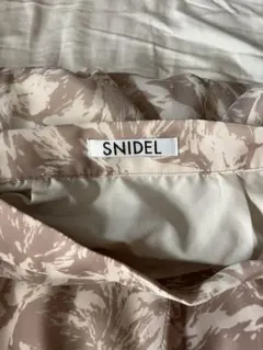 ハイウエストヘムボリュームスカート