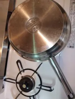 Zwilling J.A. Henckels 万能 フライパン 18/10のサムネイル