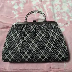 Item thumbnail for item 20560a5d-4c4f-4925-8f97-71a53a40e415