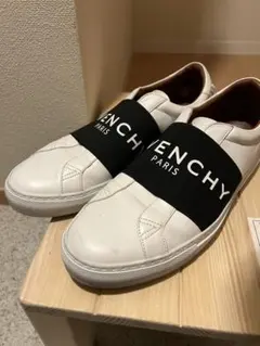 【値下げ】 ジバンシィ　スニーカー　givenchyのサムネイル