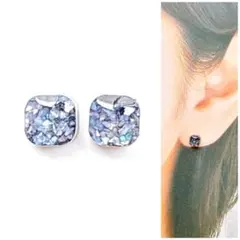 ブラック5mmスクエアピアス/イヤリング　人気　再販